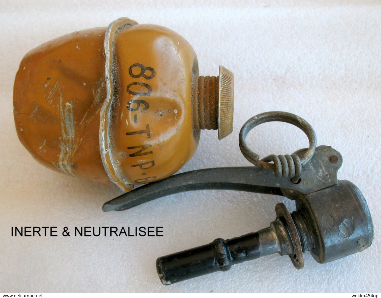 VESTIGES !! -  GRENADE à MAIN - OFFENSIVE EXERCICE ALLUMEUR - INERTE - Neutralisée Et En L'état !! - Sans Danger ! - Armes Neutralisées