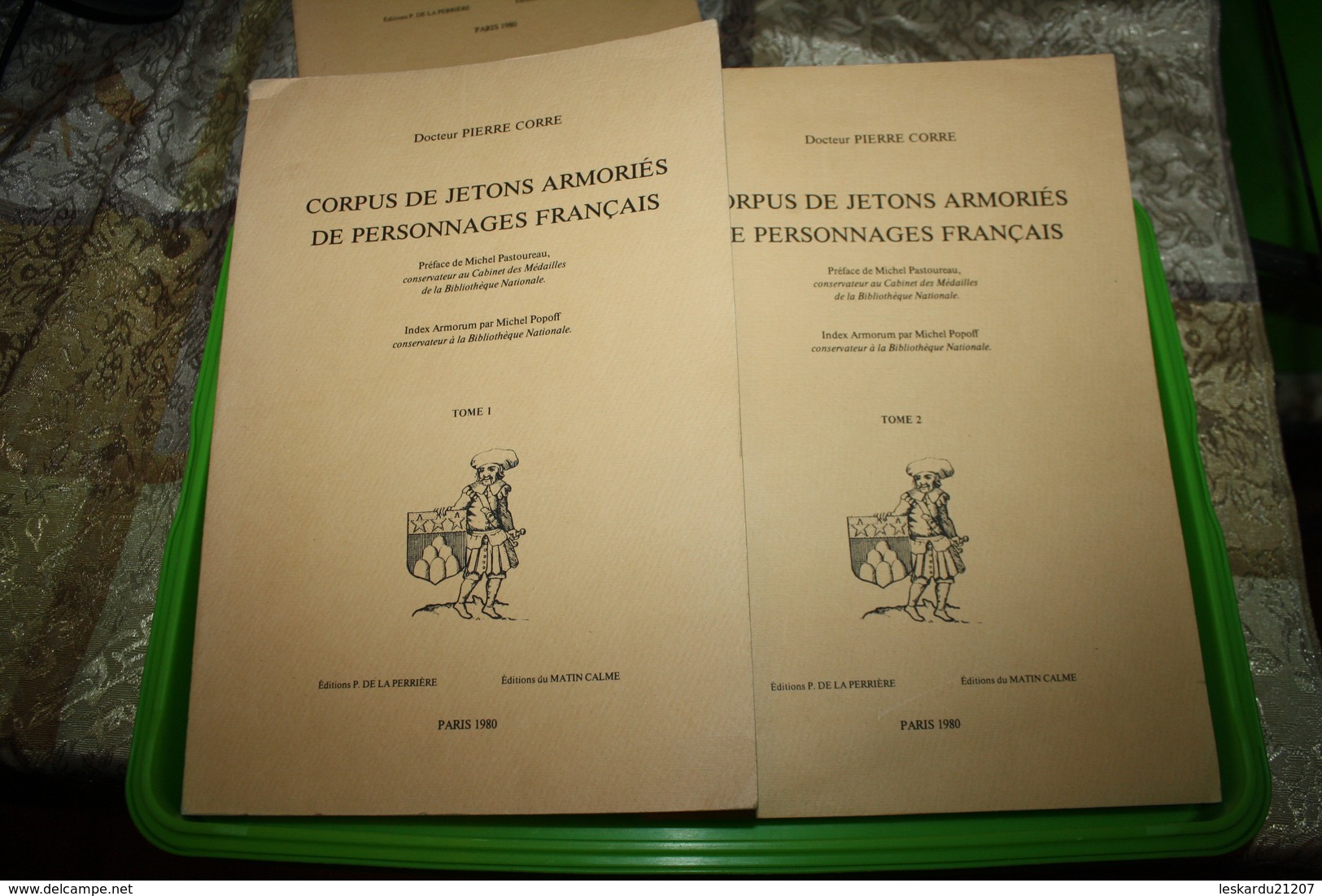 RARE - JETONS ARMORIES - CORRE - EDITION ORIGINALE EN 2 TOMES - Livres & Logiciels