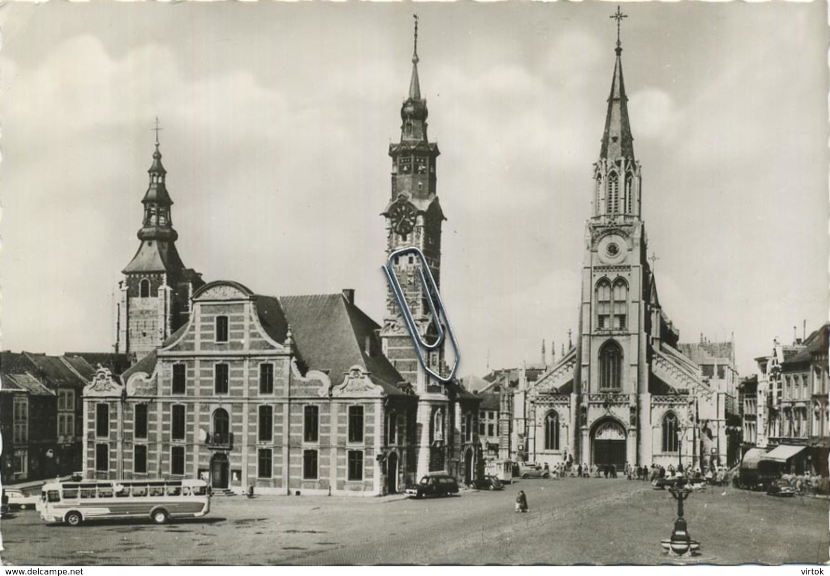 Sint-Truiden : Grote Markt  --  Autobus  ( Format 15 X 10.5 Cm ) - Sint-Truiden