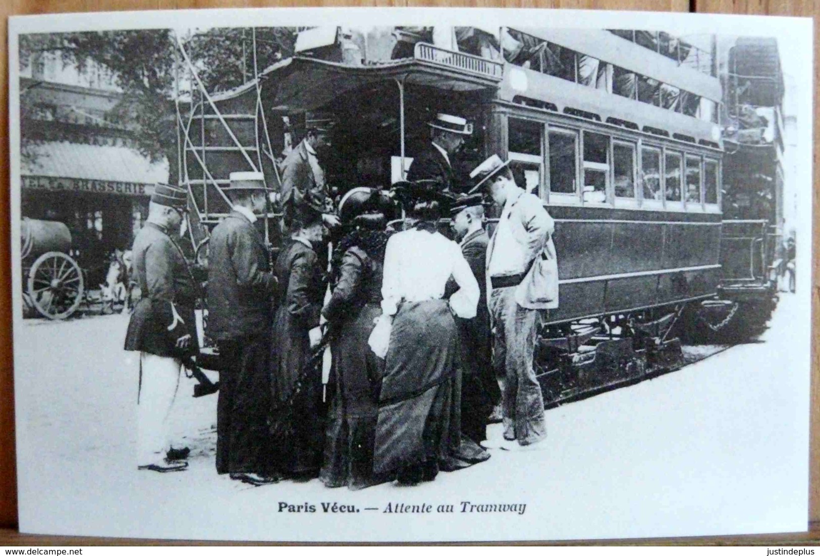 N°109 PARIS VECU N°97 ATTENTE AU TRAMWAY (1902) ADECA NEUDIN 1978 TIRAGE N° 852/1000 - Tramways