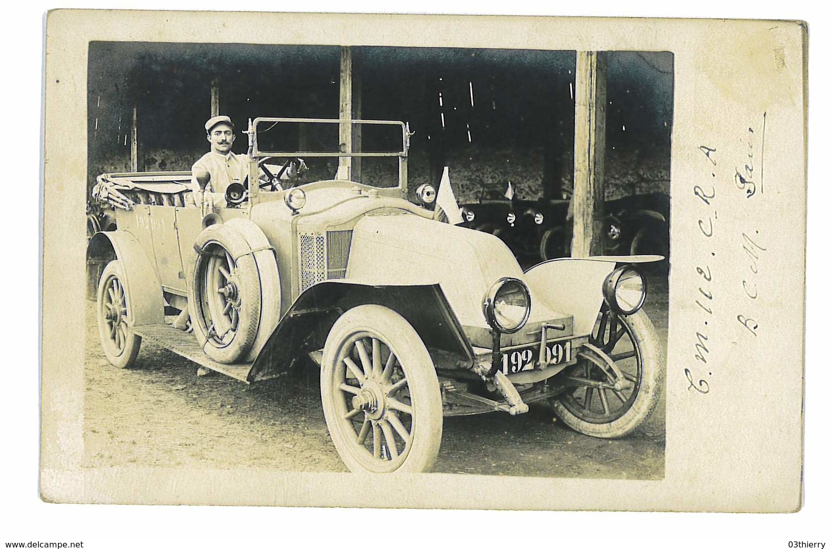 CARTE-PHOTO 94 ROSNY-SOUS-BOIS 1917 MILITAIRE AU VOLANT D UNE BELLE RENAULT - Autres & Non Classés