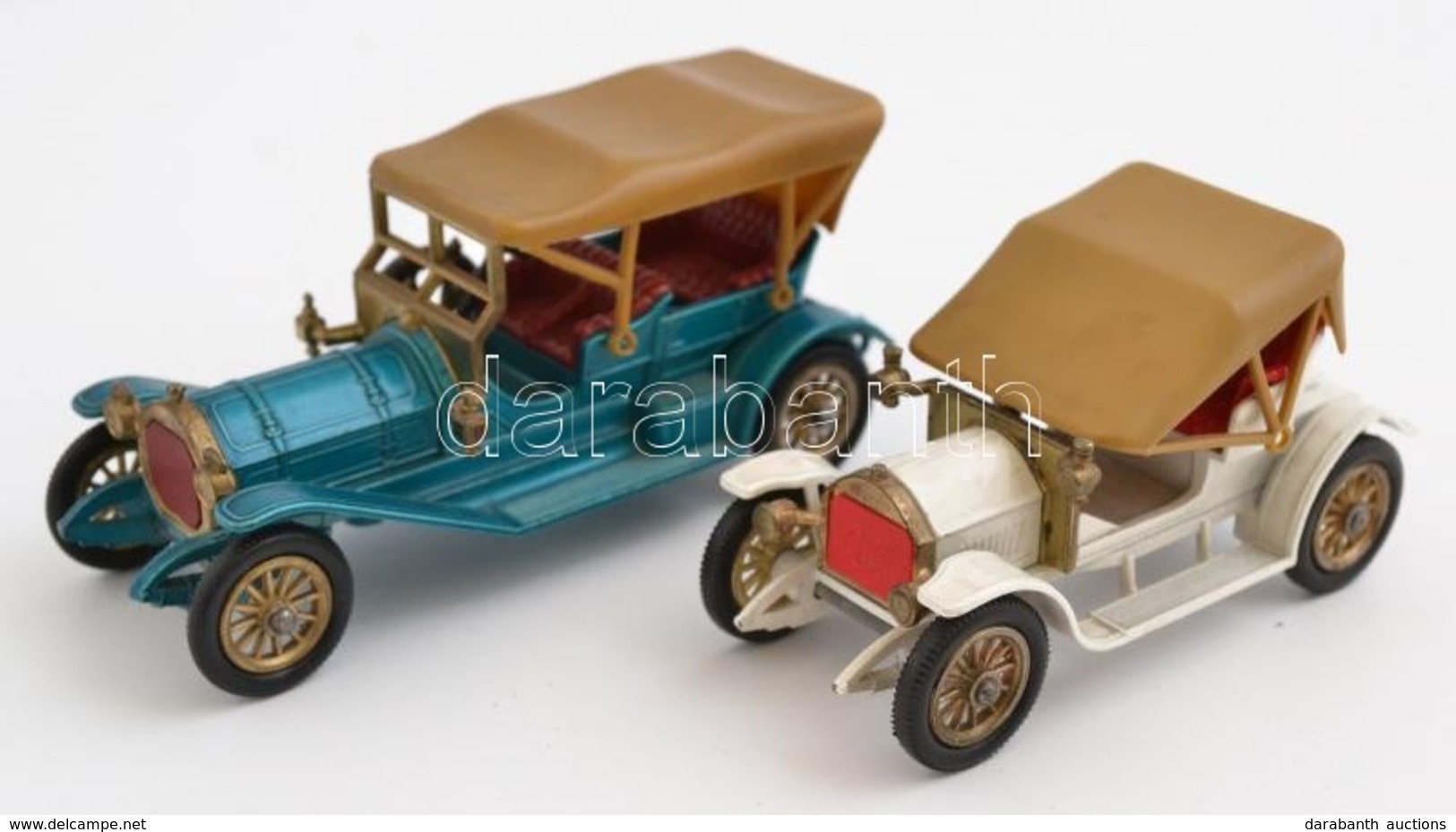 2 Db Matchbox Kisautó, Kis Sérülésekkel, Az Egyiknél A Kerék Lejár, H: 7,5 és 10 Cm - Autres & Non Classés