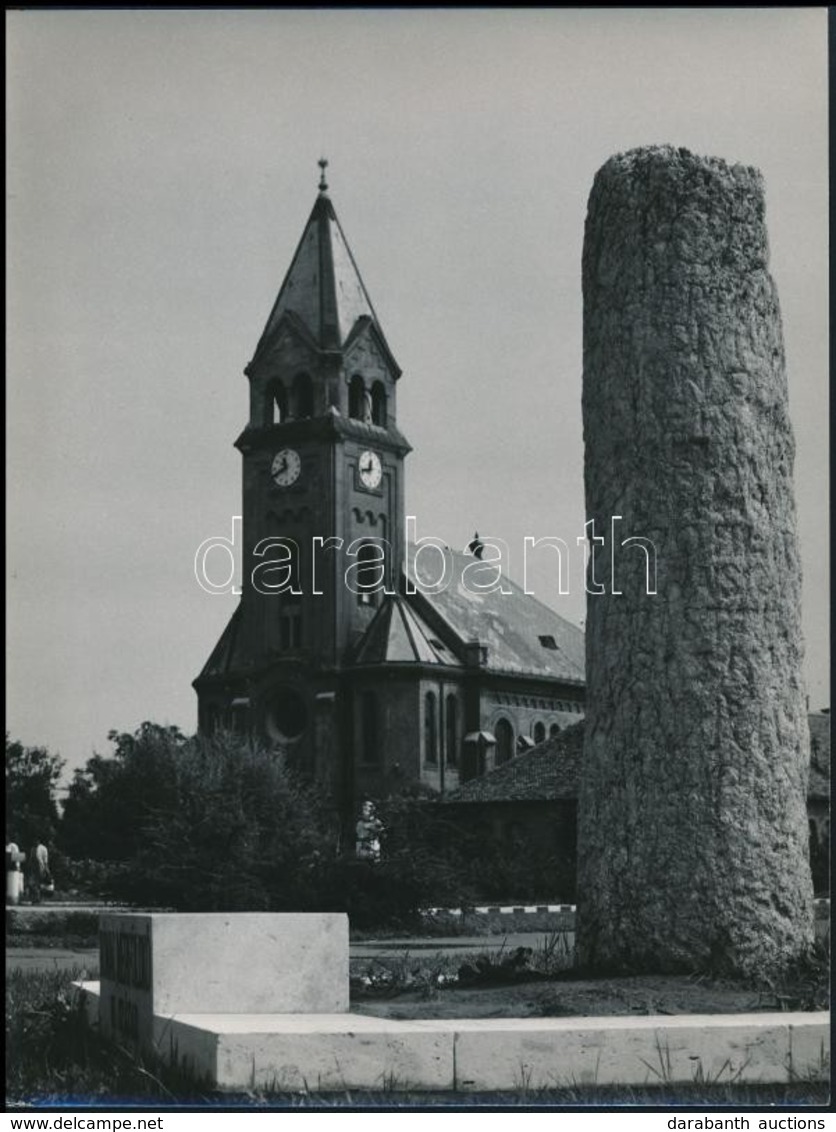 Cca 1975 Magyar Alfréd 2 Db Vintage Fotóművészeti Alkotása, Egyik Pecséttel Jelzett, 15x24 Cm és 24x18 Cm - Altri & Non Classificati