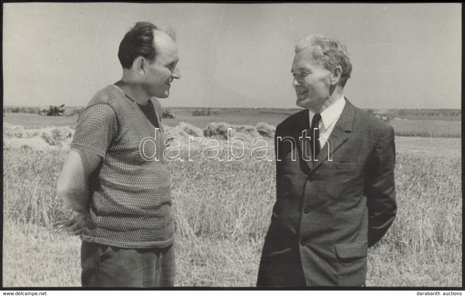 Cca 1970 Németh László (1901-1975) Kossuth Díjas író, Műfordító 4 Db Fotója, Feltehetőleg Egy A Mezőszilason Tett Látoga - Altri & Non Classificati