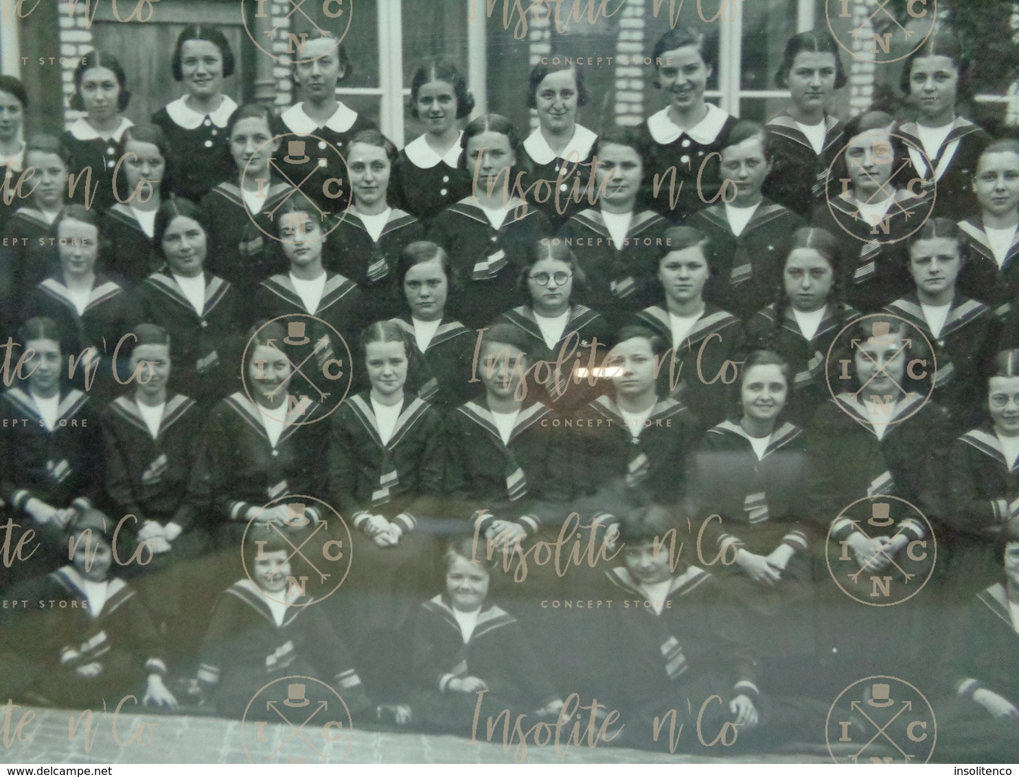 Photographie argentique panoramique N/B encadrée sous verre - élèves de l'école des Soeurs de Champion Namur 1935-1936