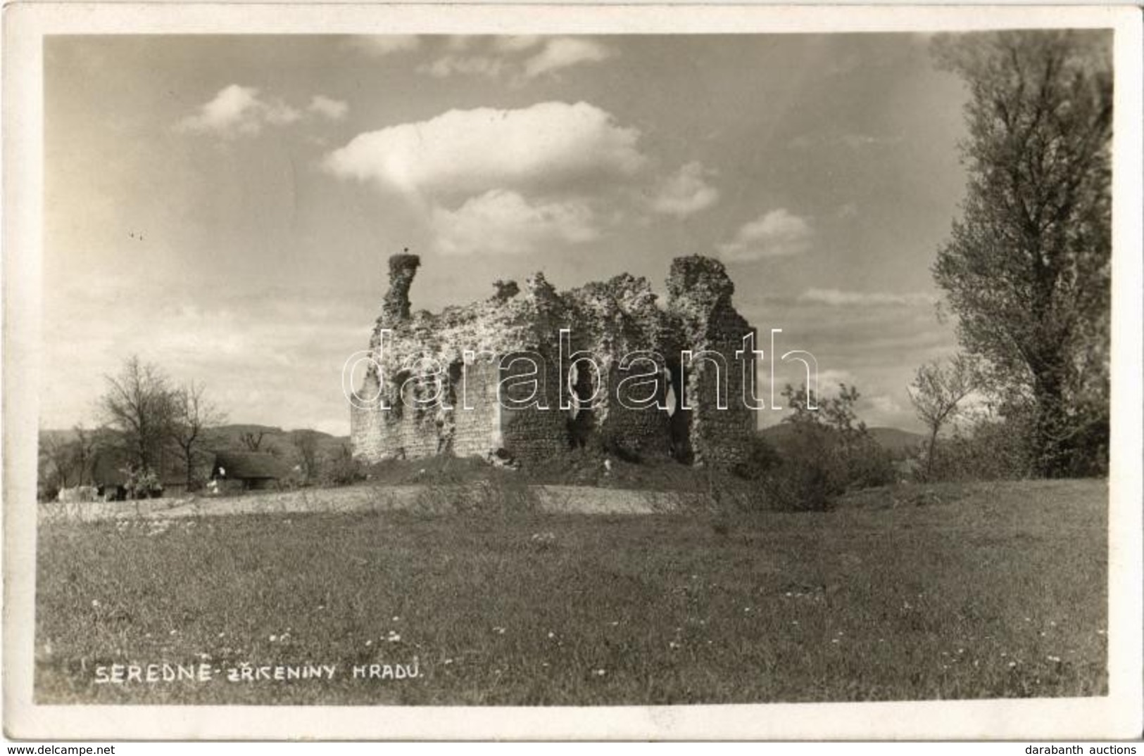 T2/T3 1939 Szerednye, Seredne, Serednie; Zriceniny Hradu / Vár. Kiadja Valler Henrik / Castle Ruins (EK) - Non Classés