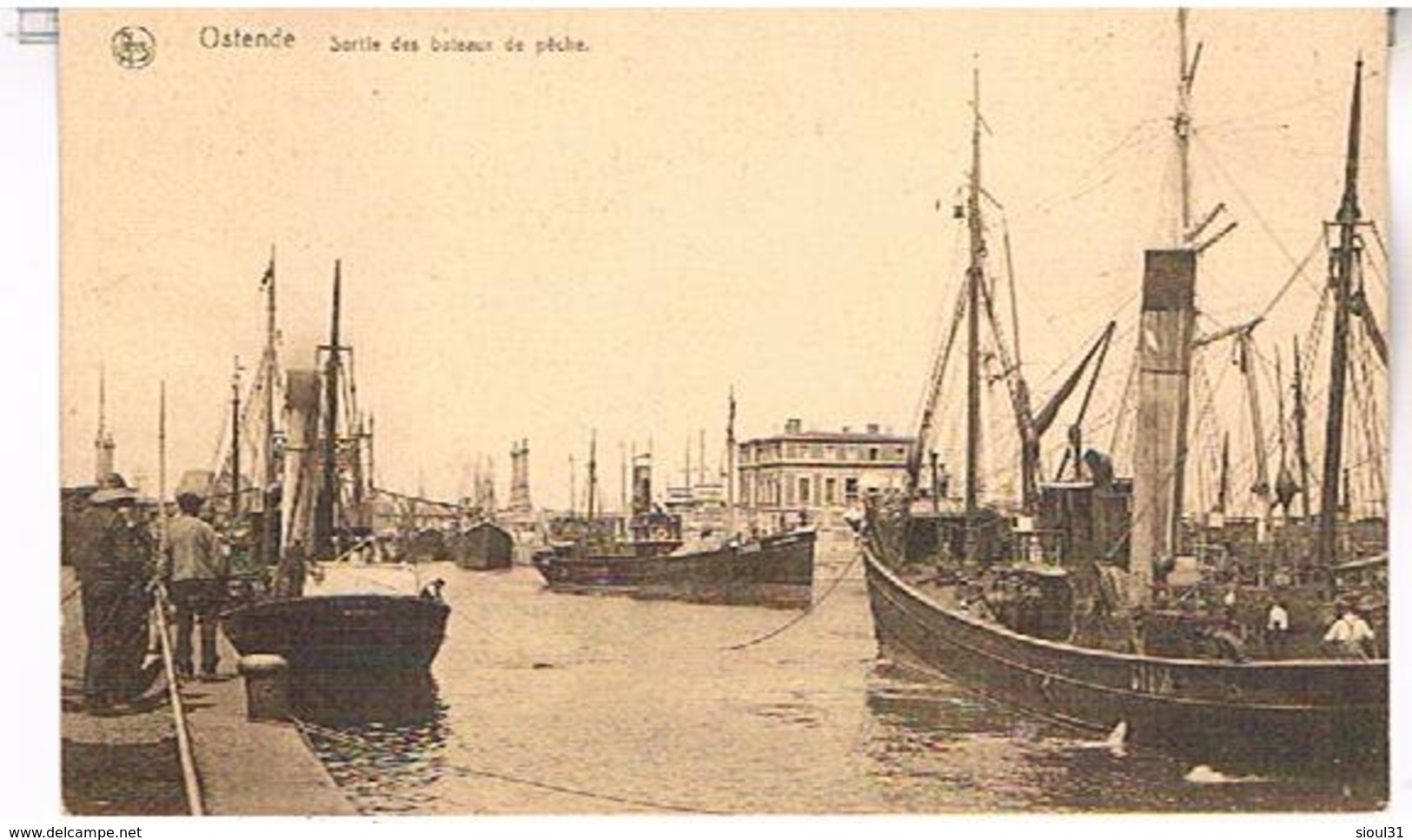 OSTENDE  SORTIE  DES BATEAUX  DE PECHE   TBE   BE378 - Oostende