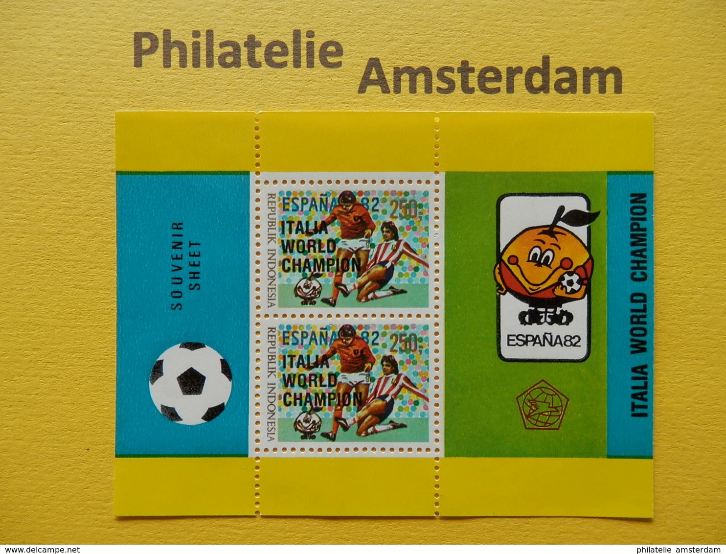 Indonesia 1982, BLACK OVERPRINT 'ITALIA WORLD CHAMPION' / FOOTBALL SOCCER: Mi 1066, Bl. 46, Type B, ** - 1982 – Espagne