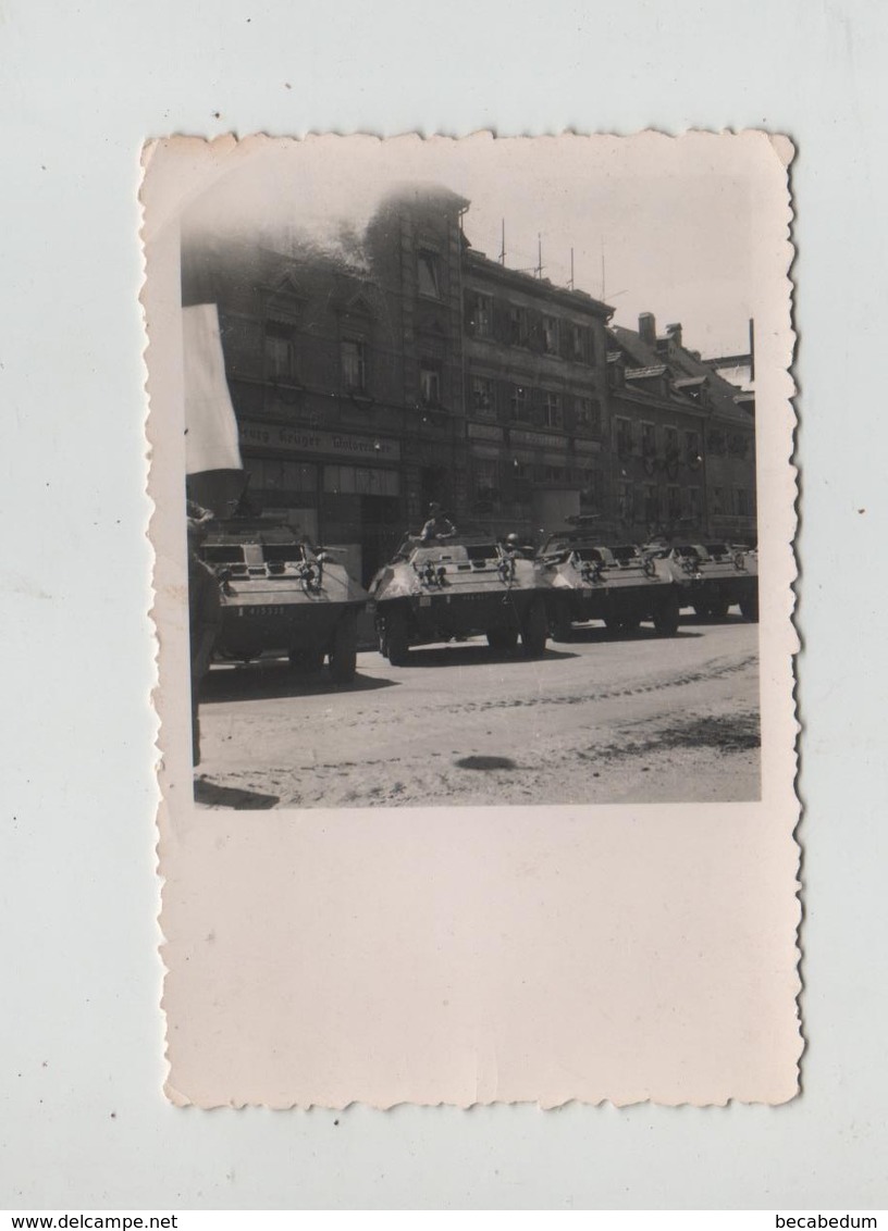 Photo Originale Juin 1945 Konstanz Chars Tanks à Identifier - Guerra, Militari