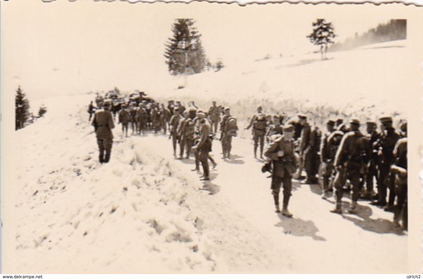 Foto Deutsche Soldaten Mit Fuhrwerken Bei Marsch Im Winter - 2: WK - 8,5*5,5cm (42412) - Krieg, Militär