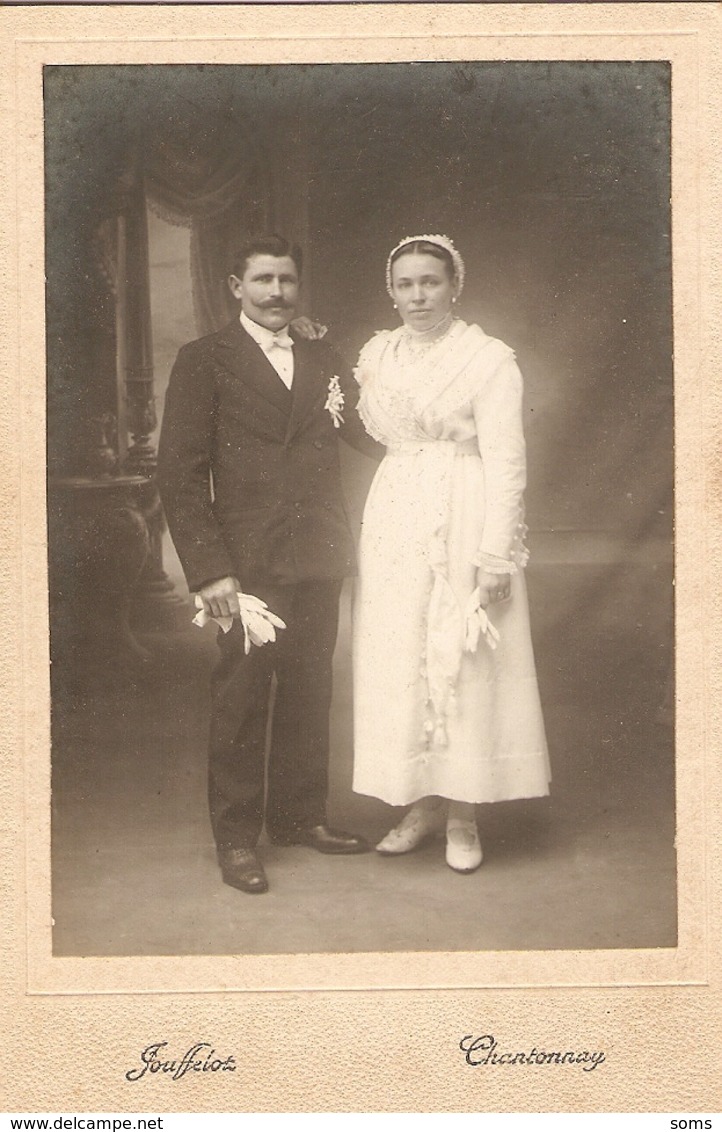 Photographie Ancienne De Vendée, Chantonnay (85), Couple De Mariés Pris Par Jouffeiot, Vers 1910, Coiffe, Dédicace - Lieux