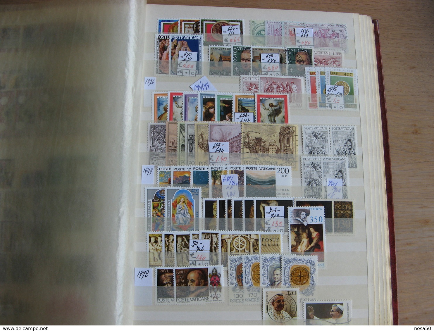 Vaticaan album 1929 - 2013 gestempeld , pagina's met zegels zijn afgebeeld