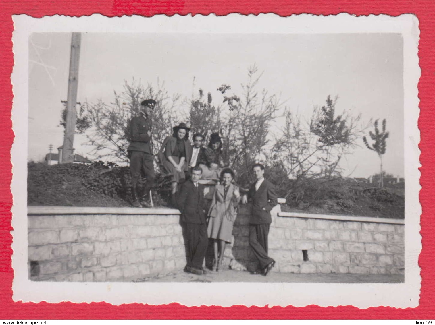 244940 / Pleven - 1941 MEN WOMEN SOLDIER , Vintage Original Photo , Bulgaria Bulgarie - Personnes Anonymes