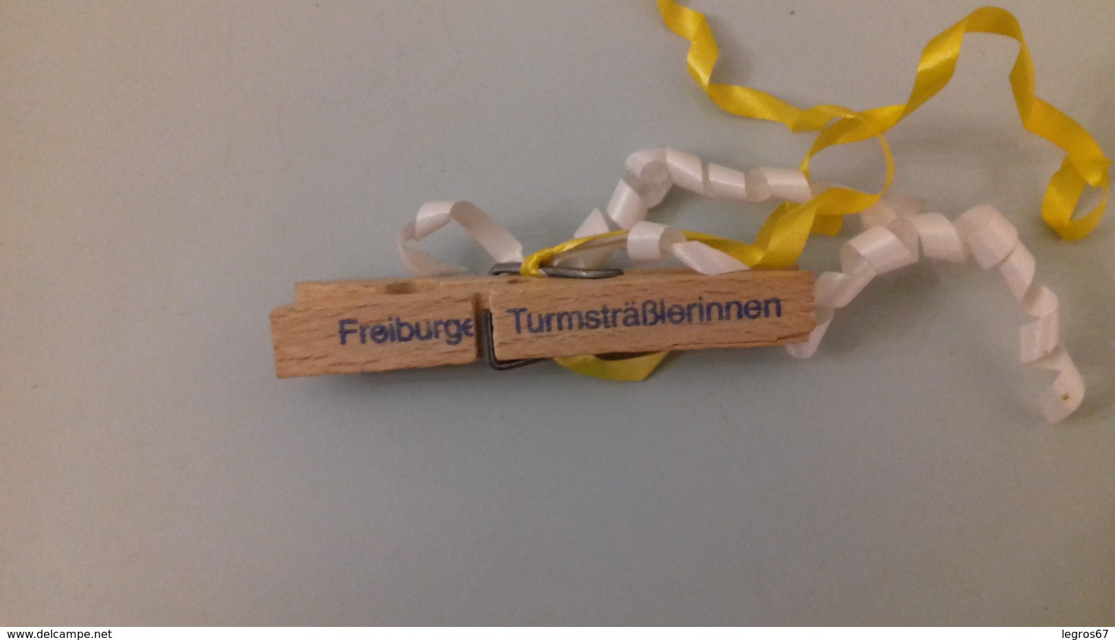 INSIGNE CARNAVAL FREIBURGER TURMSTRASSLERINNEN - Autres & Non Classés