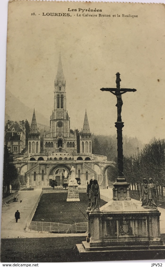 (12) Les Pyrénées - 28 - Lourdes - Le Calvaire Breton Et La Basilique - Monuments