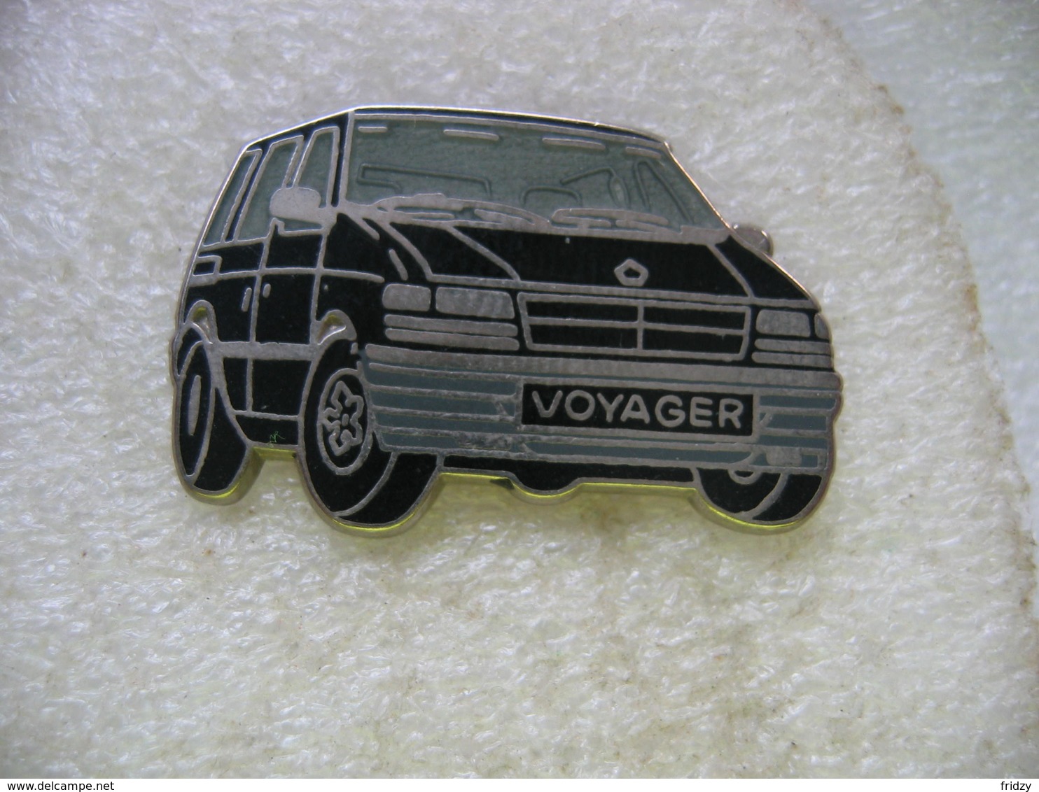 Pin's Ballard D'un Chrysler Voyager De Couleur Noire - Autres & Non Classés