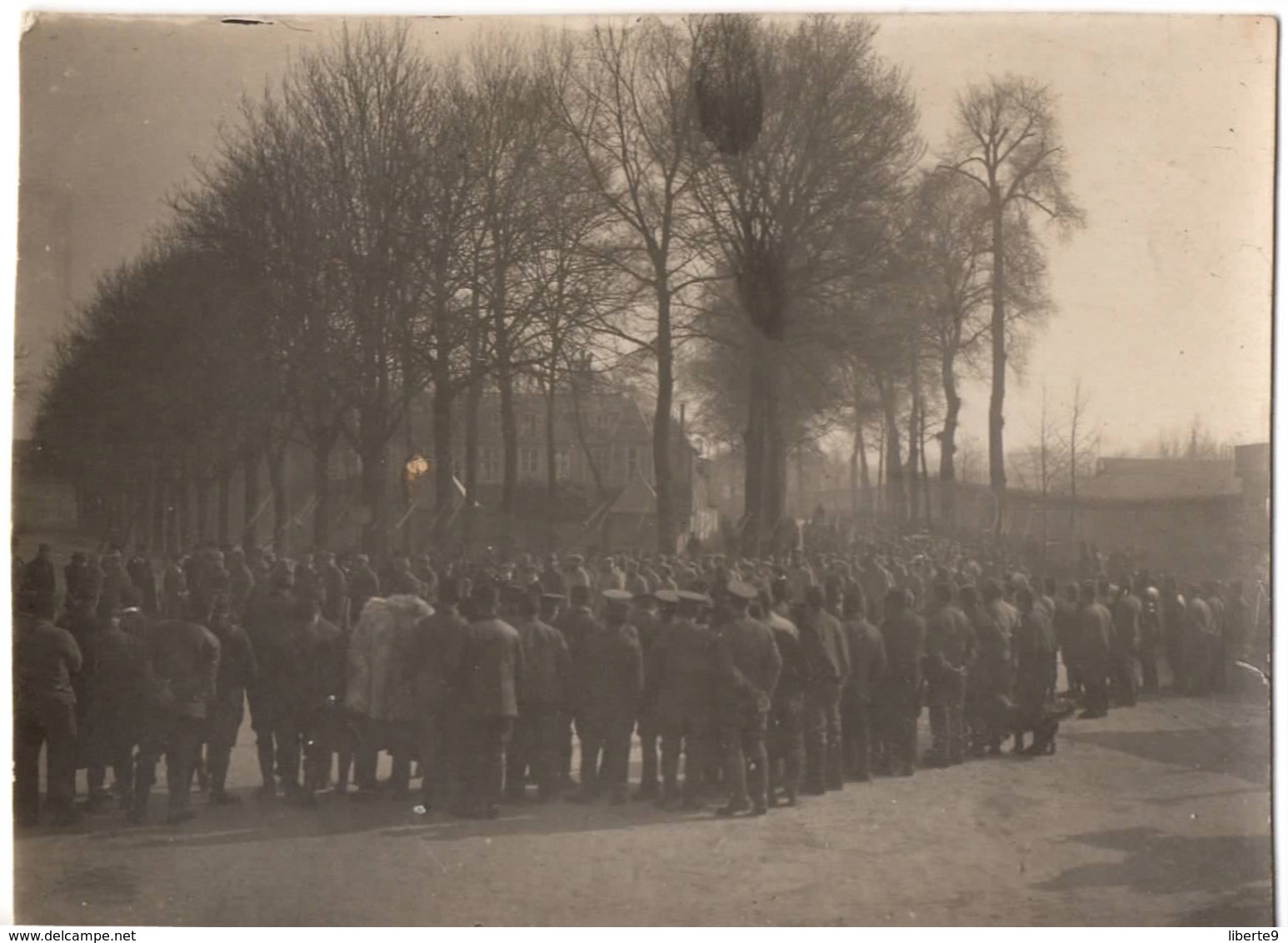 Carte Photo Chalons Sur Marne 1915 Guerre 1914-1918 - Militaires Convoi De Prisonniers Boches Parc 101 ? - Guerre 1914-18