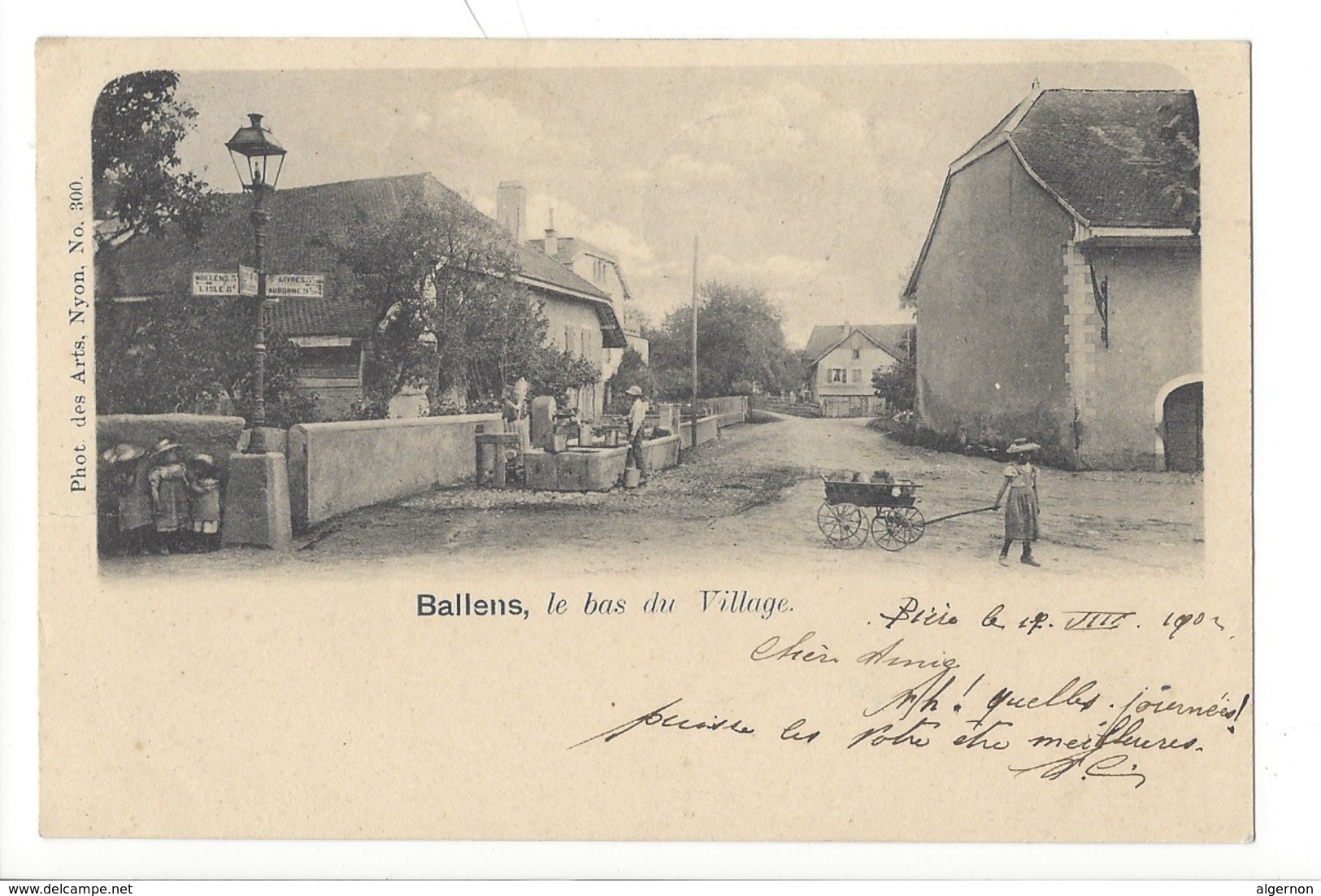 23123 - Ballens Le Bas Du Village Enfants Et Fontaine - Ballens