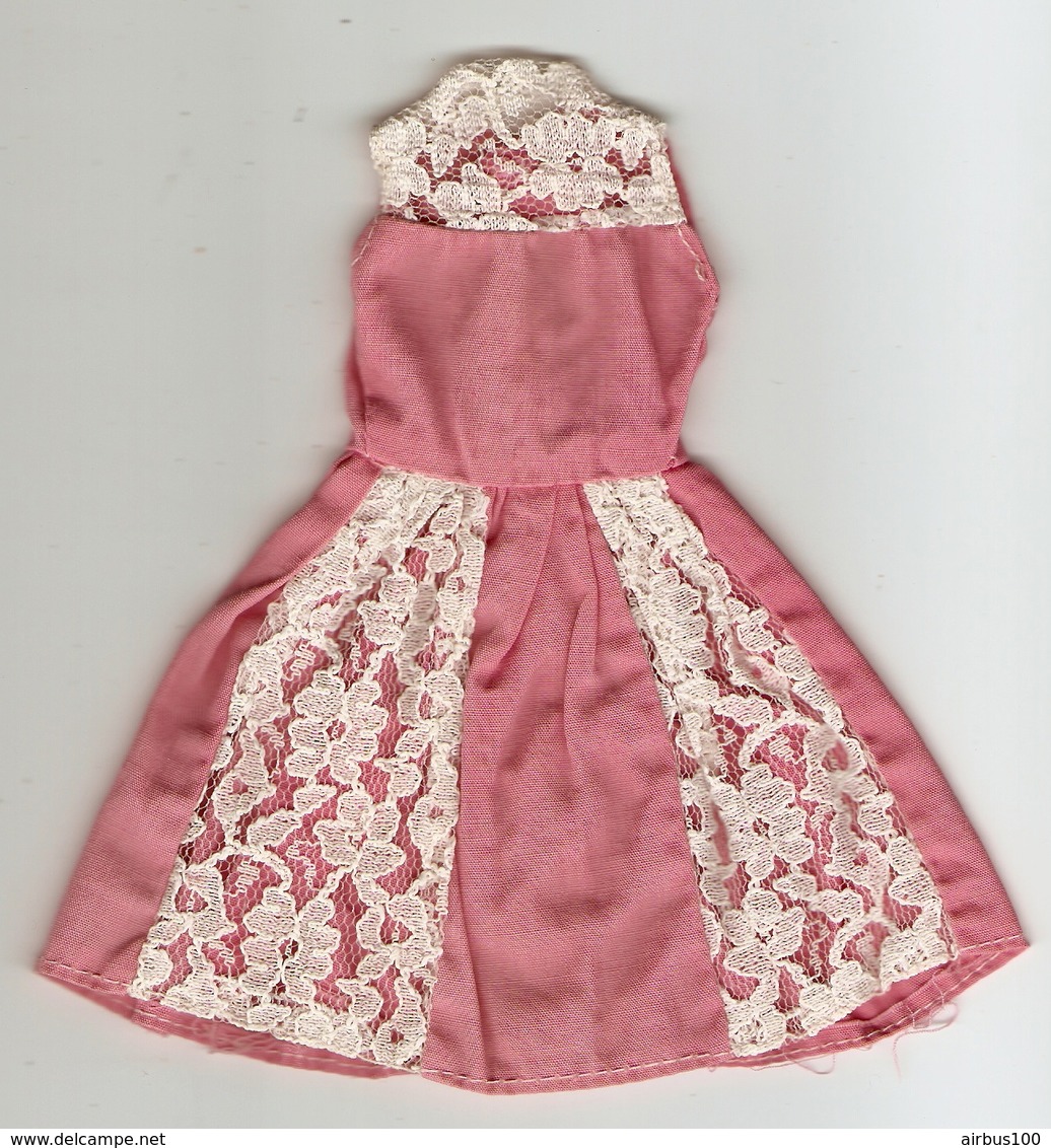 POUPEE BARBIE - ROBE VINTAGE - DENTELLE - Barbie