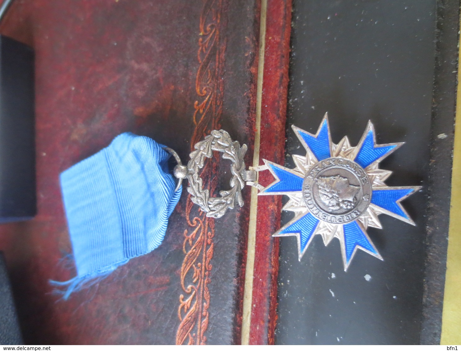 MÉDAILLE ORDRE NATIONAL DU MÉRITE 1963 - VOIR PHOTOS - France