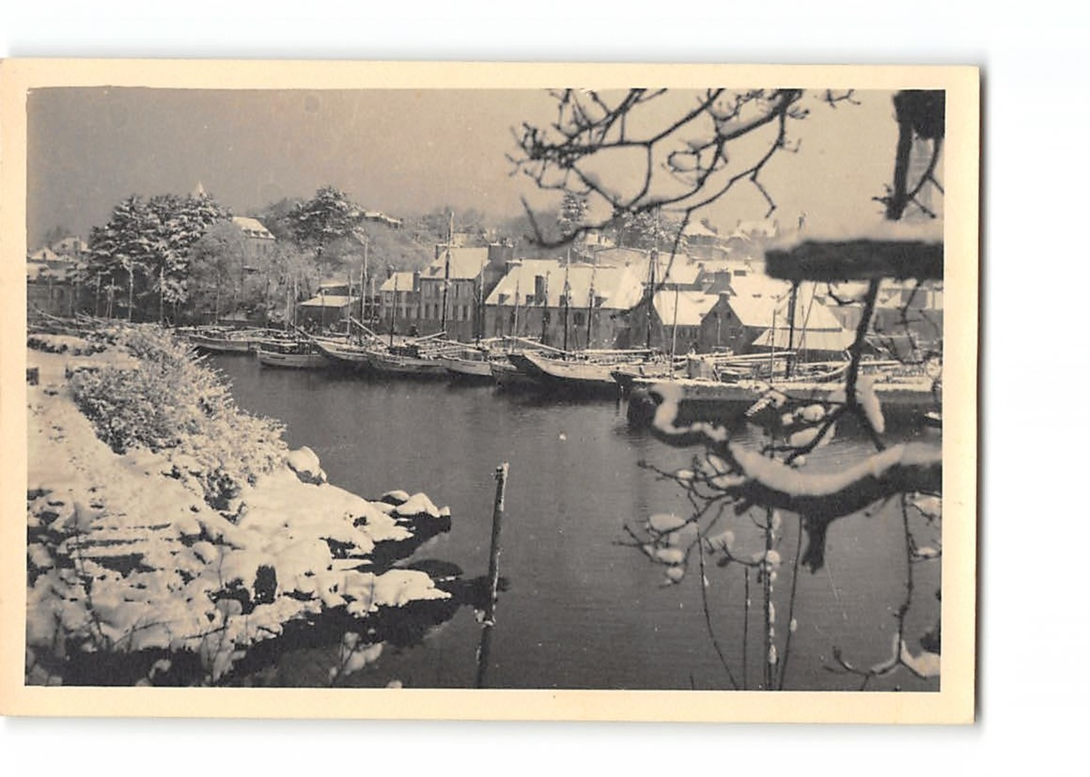 1 Carte Et 1 Photo Format Carte De Douarnenez Sous La Neige Le Rhu - Douarnenez