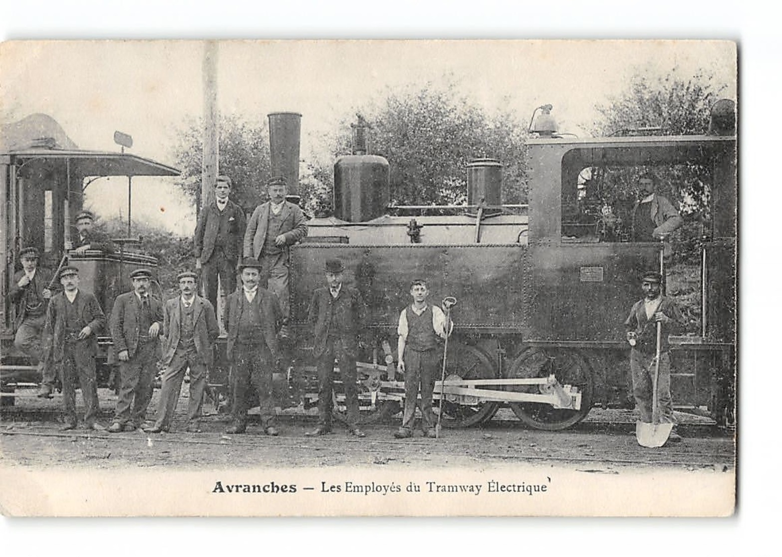 CPA 50 Avranches Les Employés Du Tramway électrique - Avranches