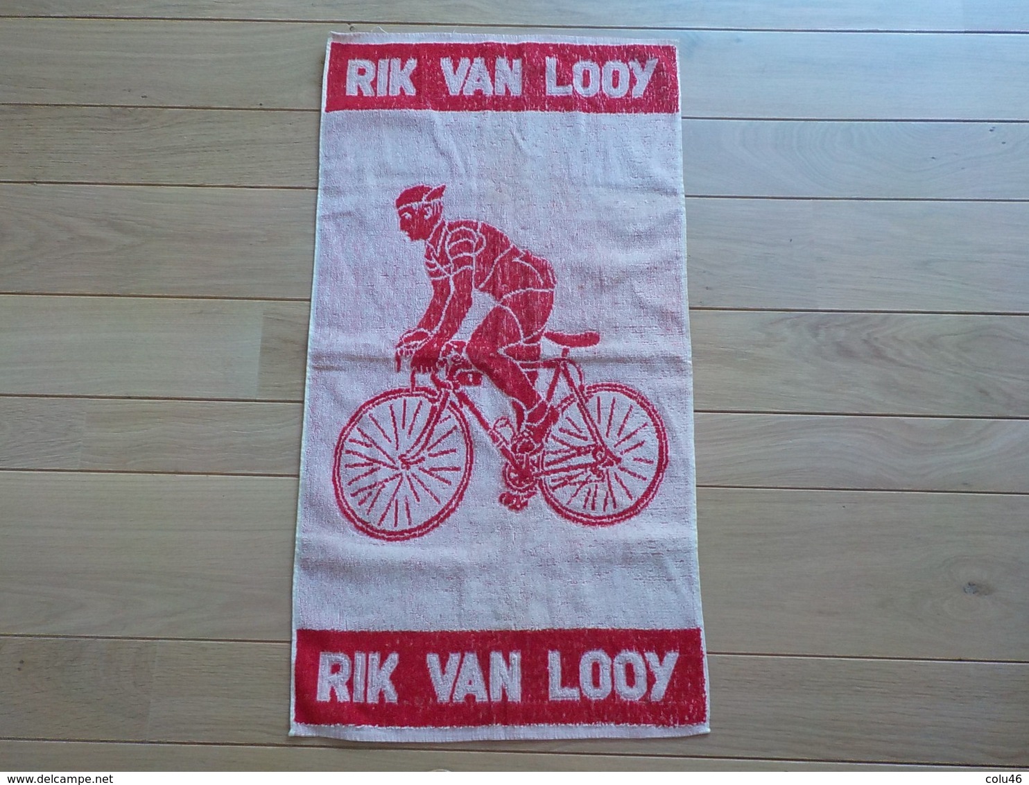 Tour De France Serviette De Toilette Rouge Blanc éponge à L'effigie De Rik Van Looy Sur Son Vélo Fiets - Wielrennen