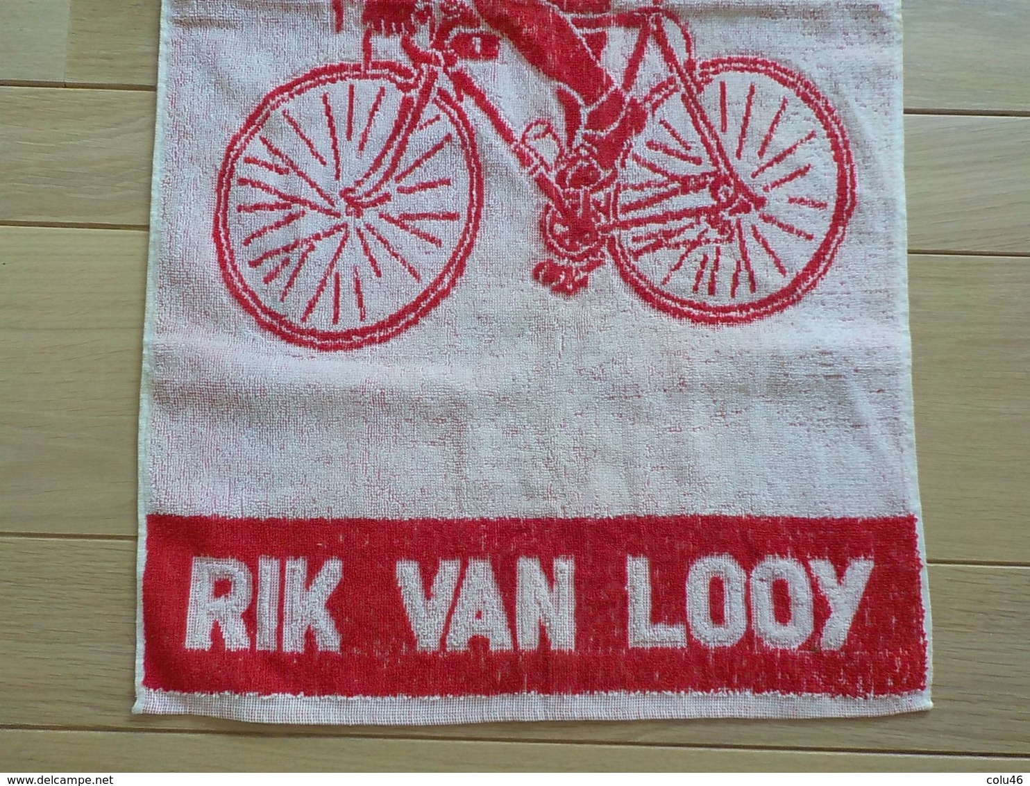 Tour De France Serviette De Toilette Rouge Blanc éponge à L'effigie De Rik Van Looy Sur Son Vélo Fiets - Wielrennen