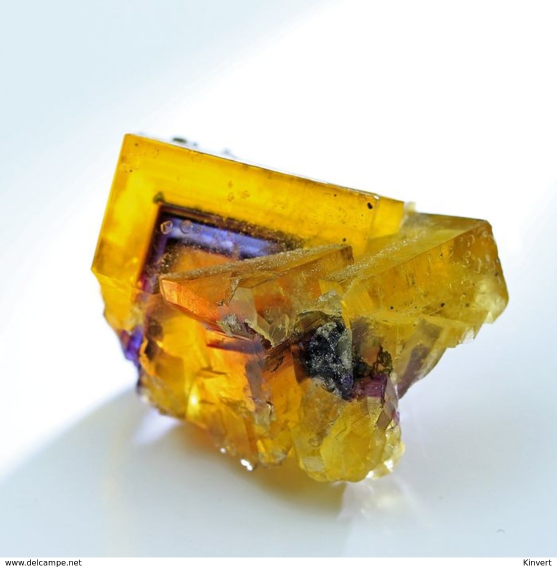 Fluorine Jaune Avec Fantôme Bleu-mauve, Mine Bergmännisch Glück, Frohnau, Saxe, Allemagne. 2,6 X 2,2 X 1,7 Cm. 13 Gr. - Minéraux