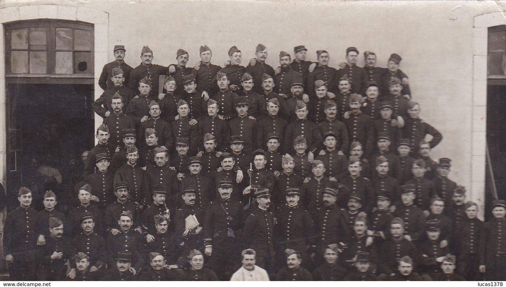 TRES BELLE CARTE PHOTO / SOLDATS DU 112 EME DEPART ANTIBES / POUR LOUIS  ANGLESY PETIT COURS A AURIOL - Guerra 1914-18