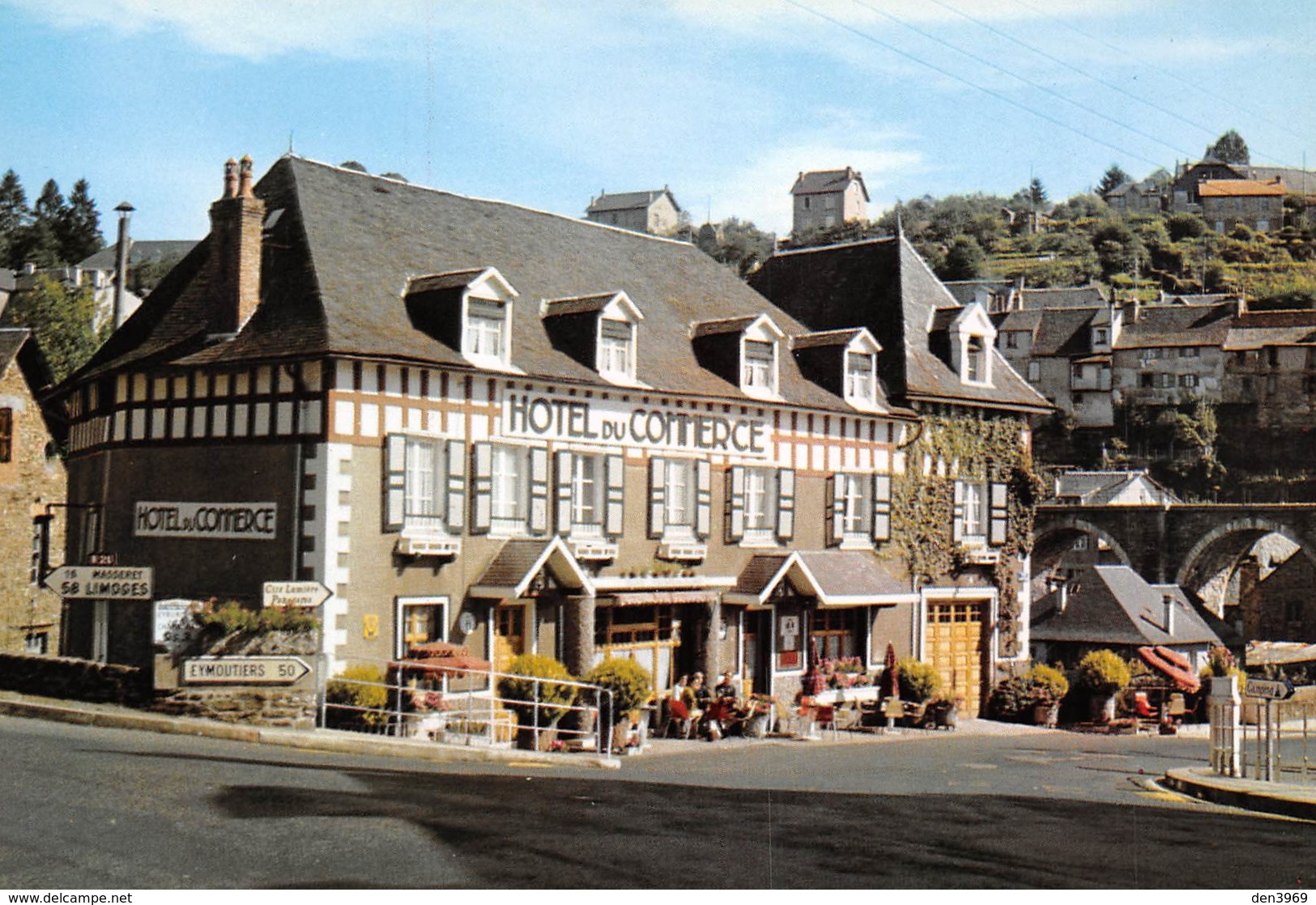 UZERCHE - Hôtel-Restaurant Du Commerce - Photo René Devaux - Panneaux Masseret, Eymoutiers - Uzerche