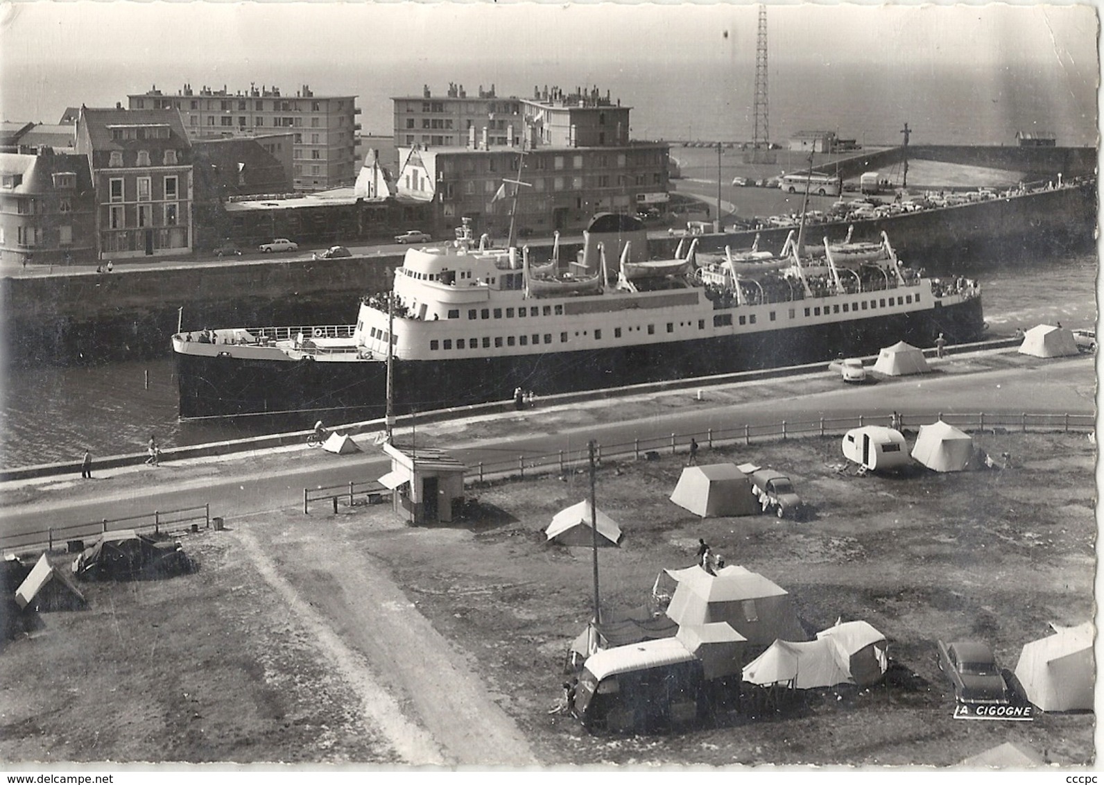 CPSM Dieppe Paquebot Lisieux Dans Le Chenal - Paquebots