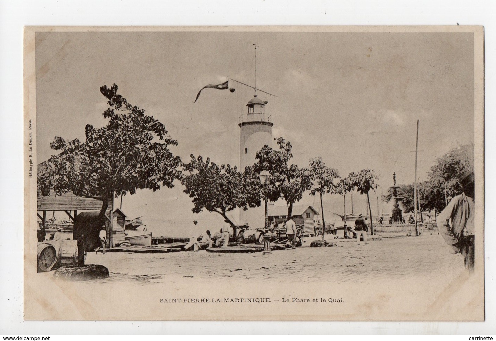 MARTINIQUE - SAINT PIERRE - Lot De 9 Cartes Anciennes 1900..Chambre De Commerce, Marché, Phare, Fête De 14 Juillet... - Autres & Non Classés