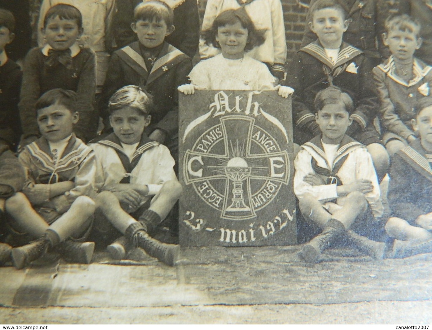 ATH:TRES BELLE PHOTO D'ECOLE 17X12 SUR CARTON 23X27 DU 23 MAI 1921- - Ath