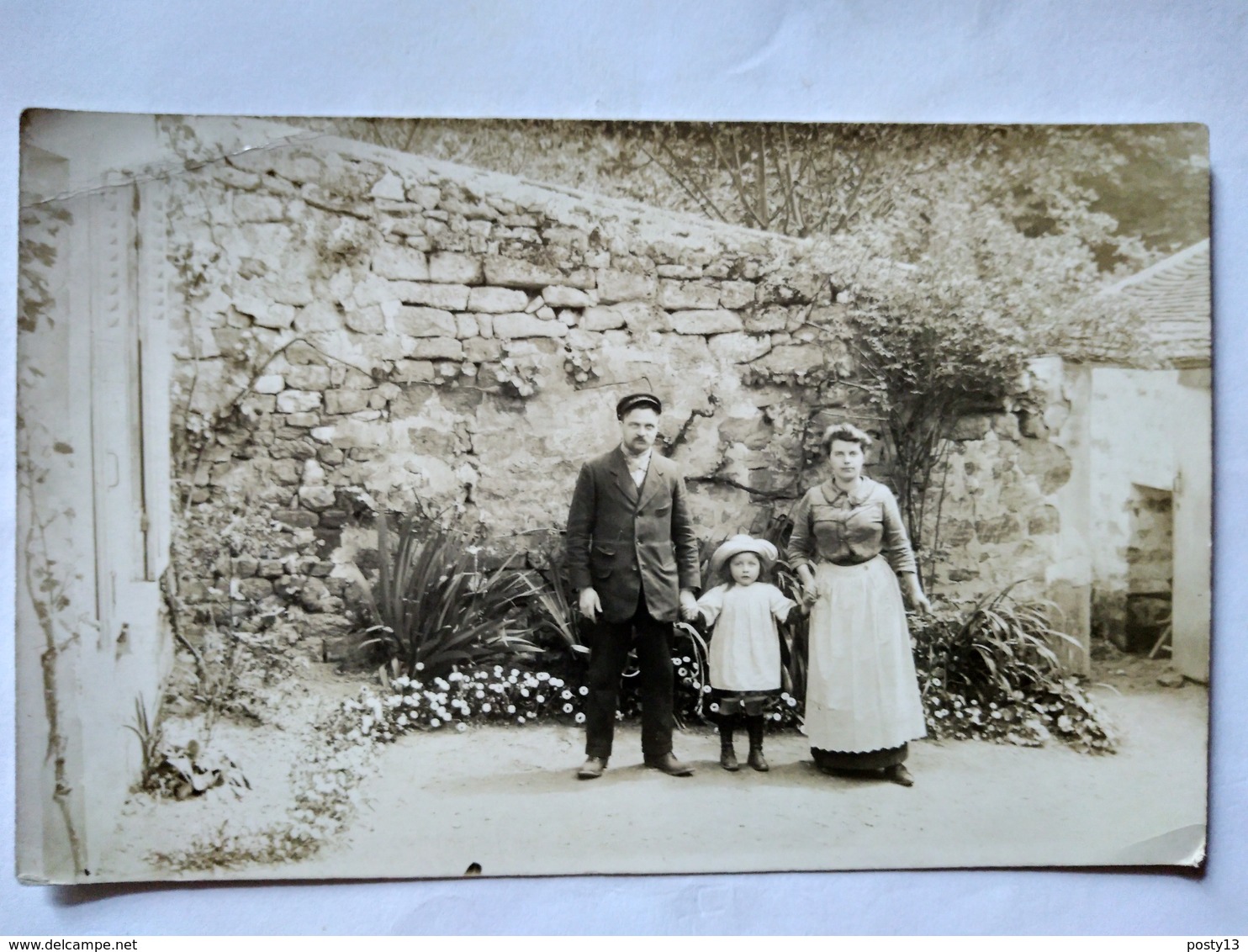 GENERAC (30) - Carte Photo -  Une Famille - T BE - Autres & Non Classés