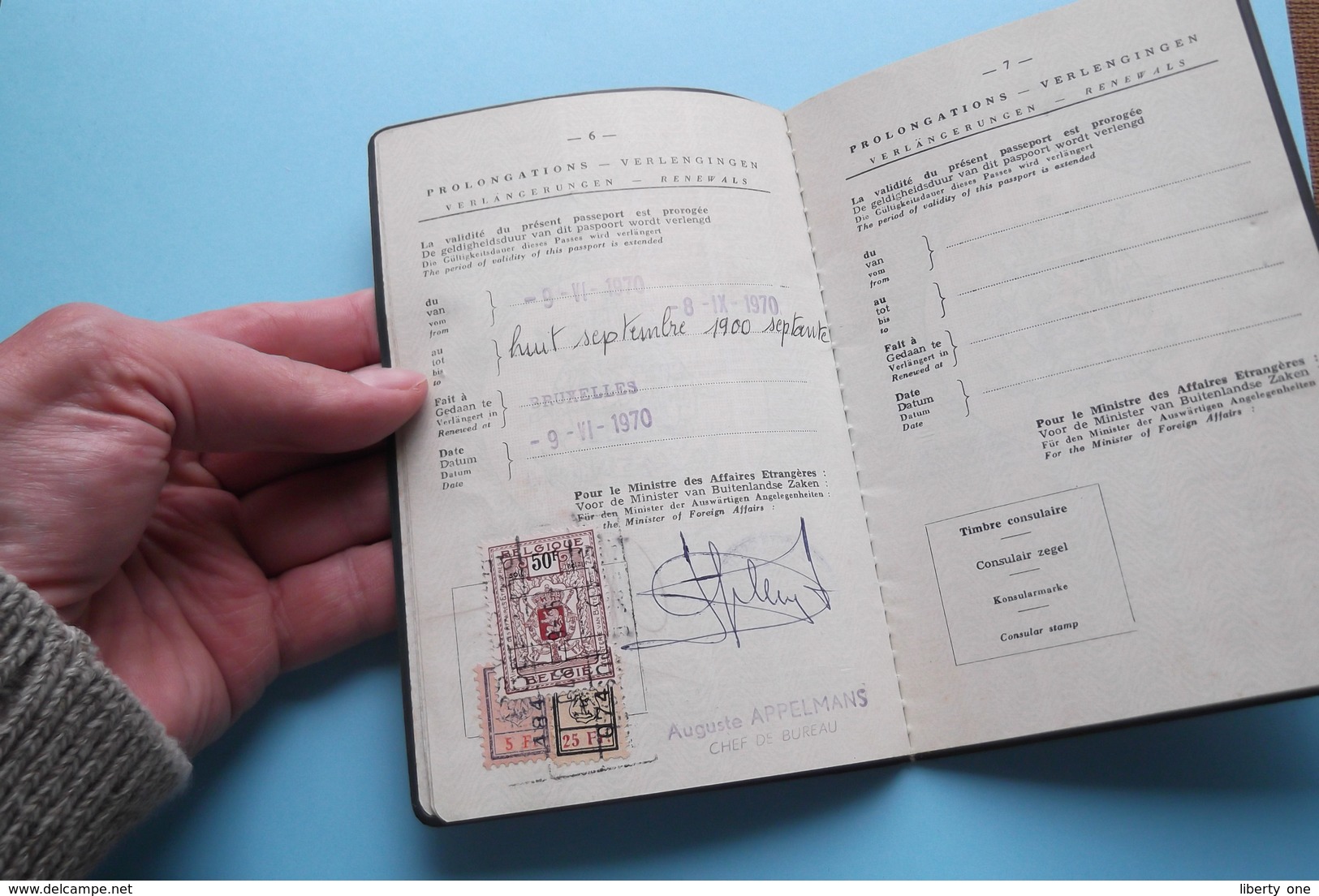 PASSEPORT - PASPOORT - REISEPASS - PASSPORT ( Belgique ) Clobert FOREST 1935 ( zie foto's details ) 1969 !