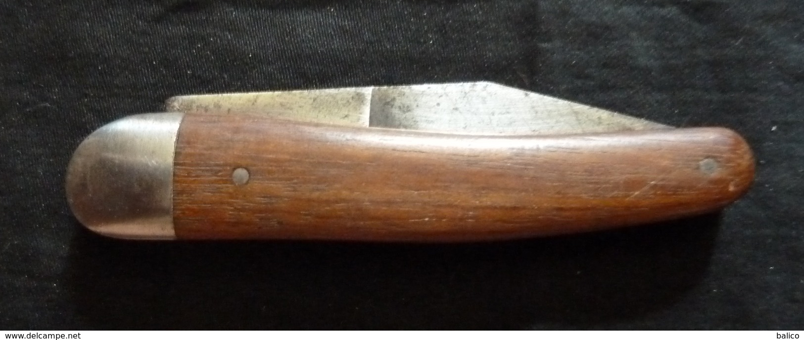Couteau De Poche - FACON 840  Avec 2 Ergots - Messen