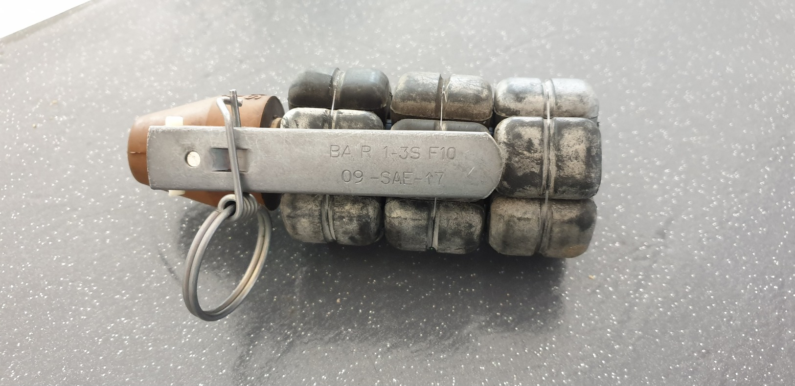 Grenade De Désencerclement Force De L'ordre (inerte) - Armas De Colección