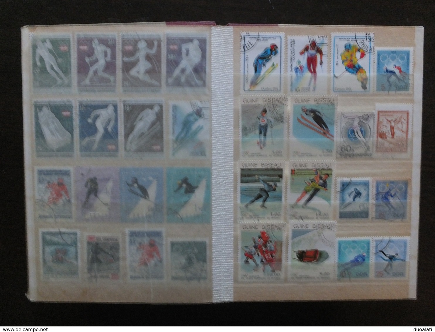 Huge Collection Of 155 Used Stamps On Topic Winter Sport With Album Ski Hockey Ce Skating, Bob, Speed Skating, Ski Jump - Hiver