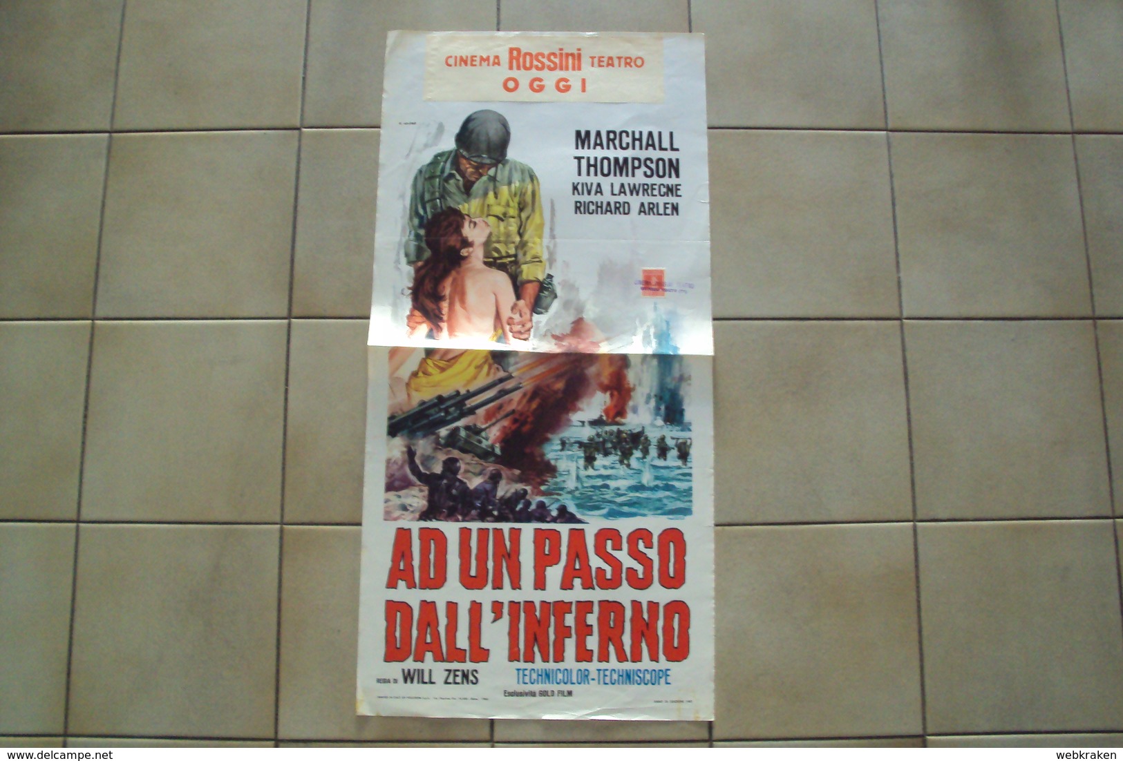 VECCHIA LOCANDINA CINEMA FILM POSTER ORIGINALE A UN PASSO DALL'INFERNO MISURA CM. 70x33 MARCA FISCALE IMPOSTA PUBBLICITA - Manifesti & Poster