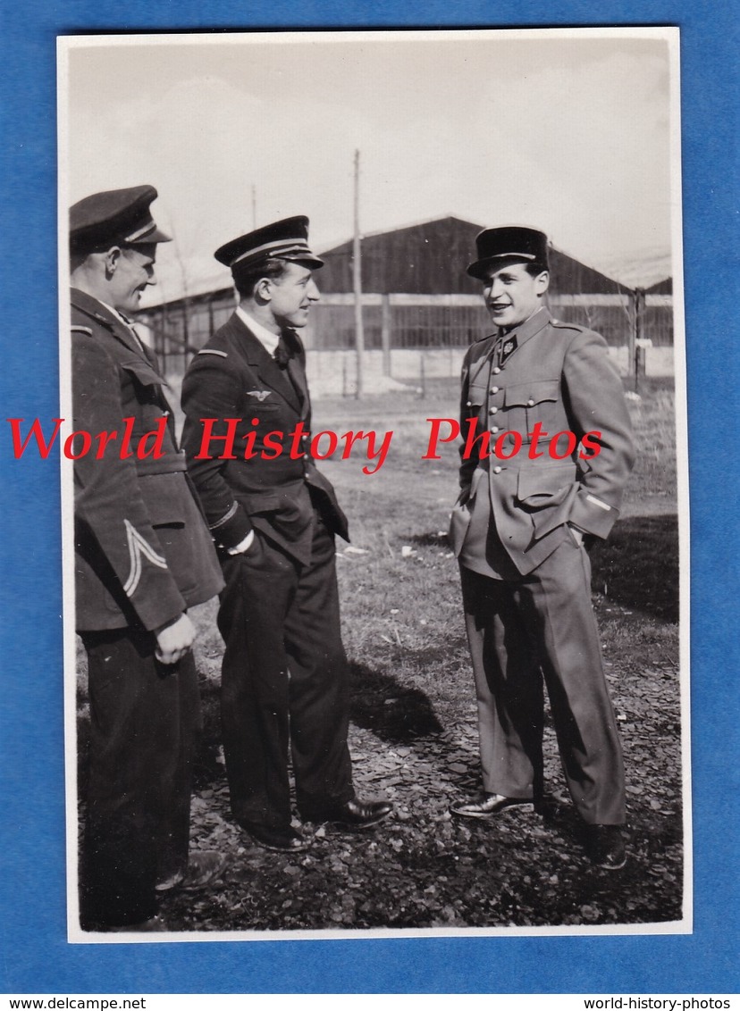 Photo Ancienne Snapshot - Aérodrome / Aéroport à Situer - Aviateur & Officier Service De Santé ? - Pilote Aviation - Guerre, Militaire