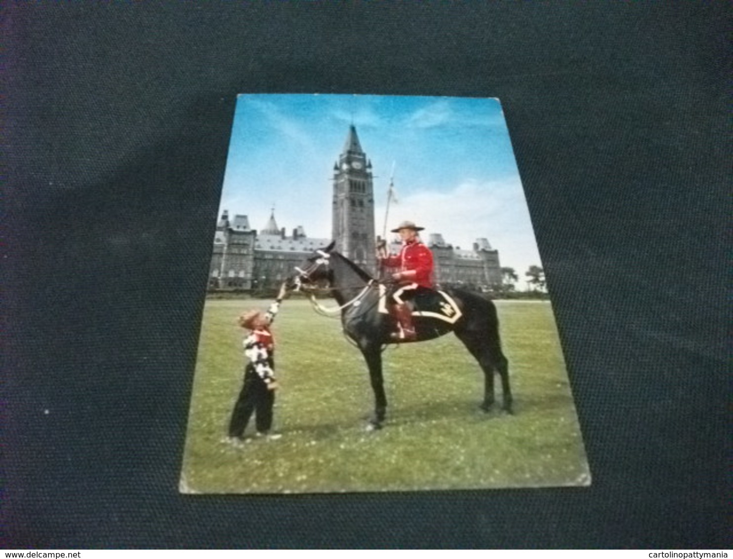 PICCOLO FORMATO CANADA GIUBBA ROSSA SOLDATO A CAVALLO HORSE CON BAMBINO PARLAMENTO OTTAWA - Ottawa