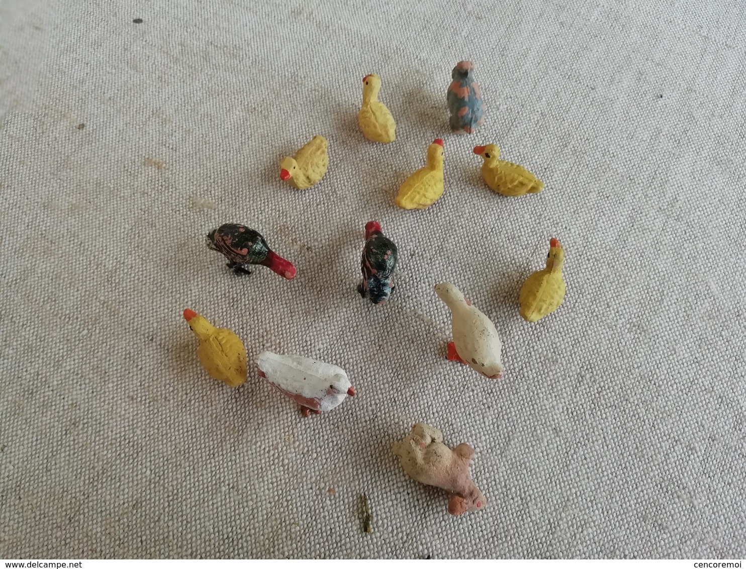 Lot De Petits Animaux Anciens En Terre Cuite, Canards, Oie, Pigeon Miniatures, Jouets De La Ferme - Populaire Kunst