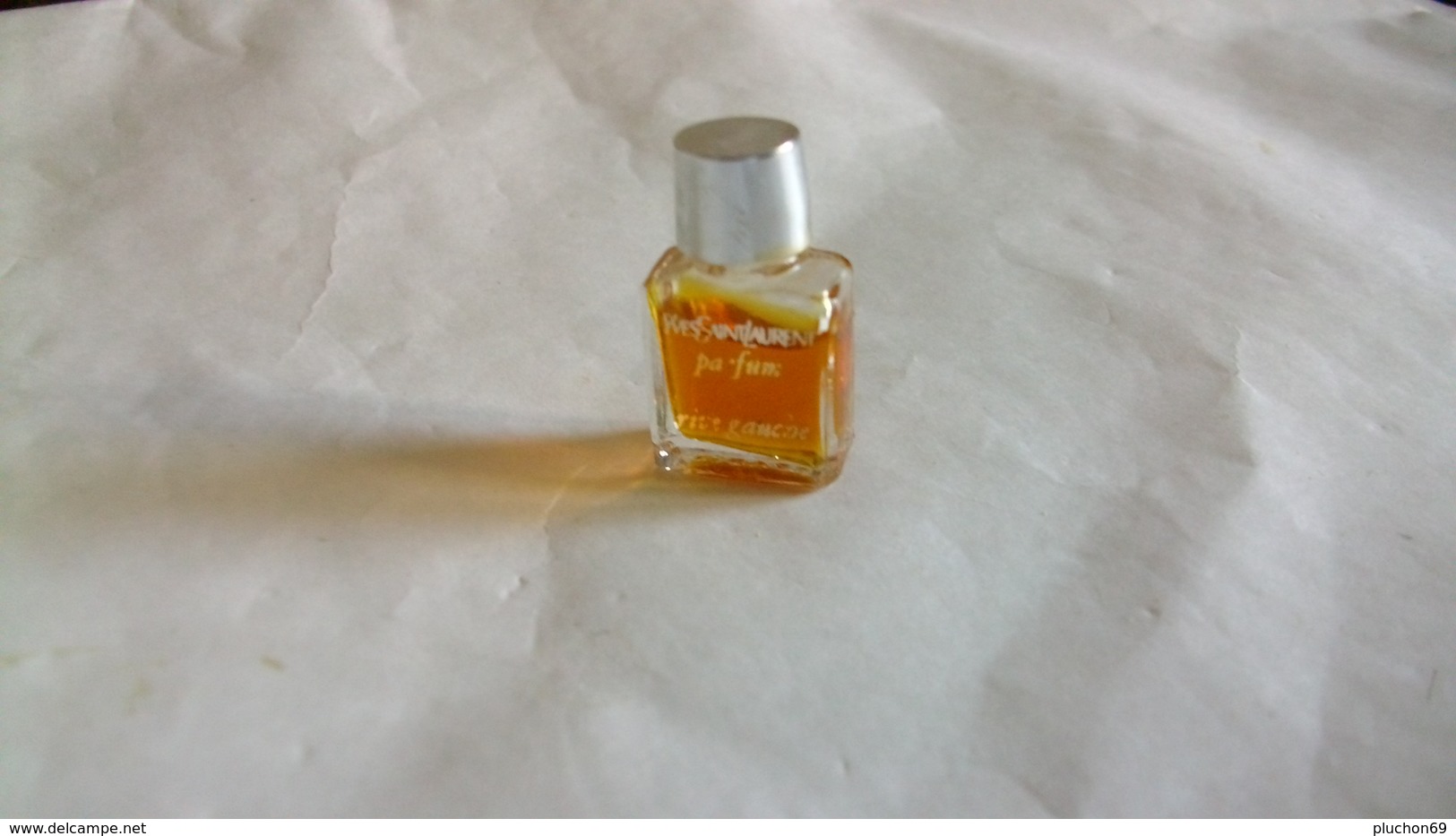 Miniature De Parfum Yves St Laurent " Rive Gauche  " Hauteur  3 Cm - Miniaturen (ohne Verpackung)