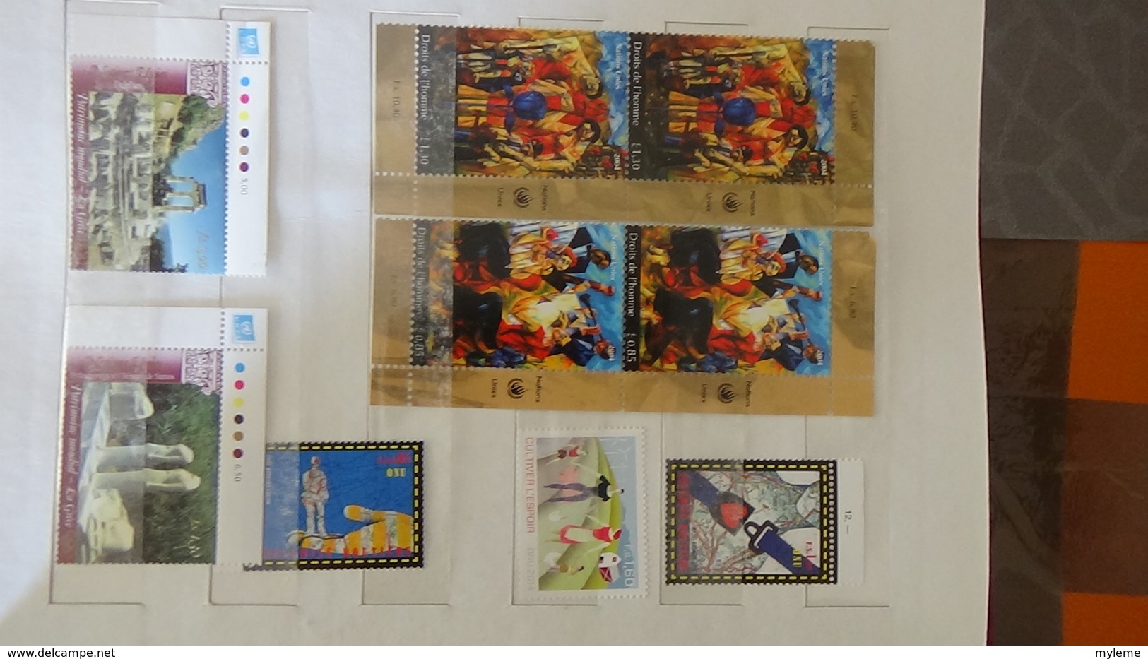 Album de timbres et blocs des Nations Unies. A saisir  !!!