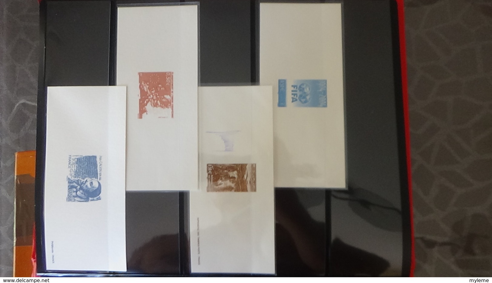 Album de 64 imprimeries des timbres postes et autres blocs **. A saisir  !!!