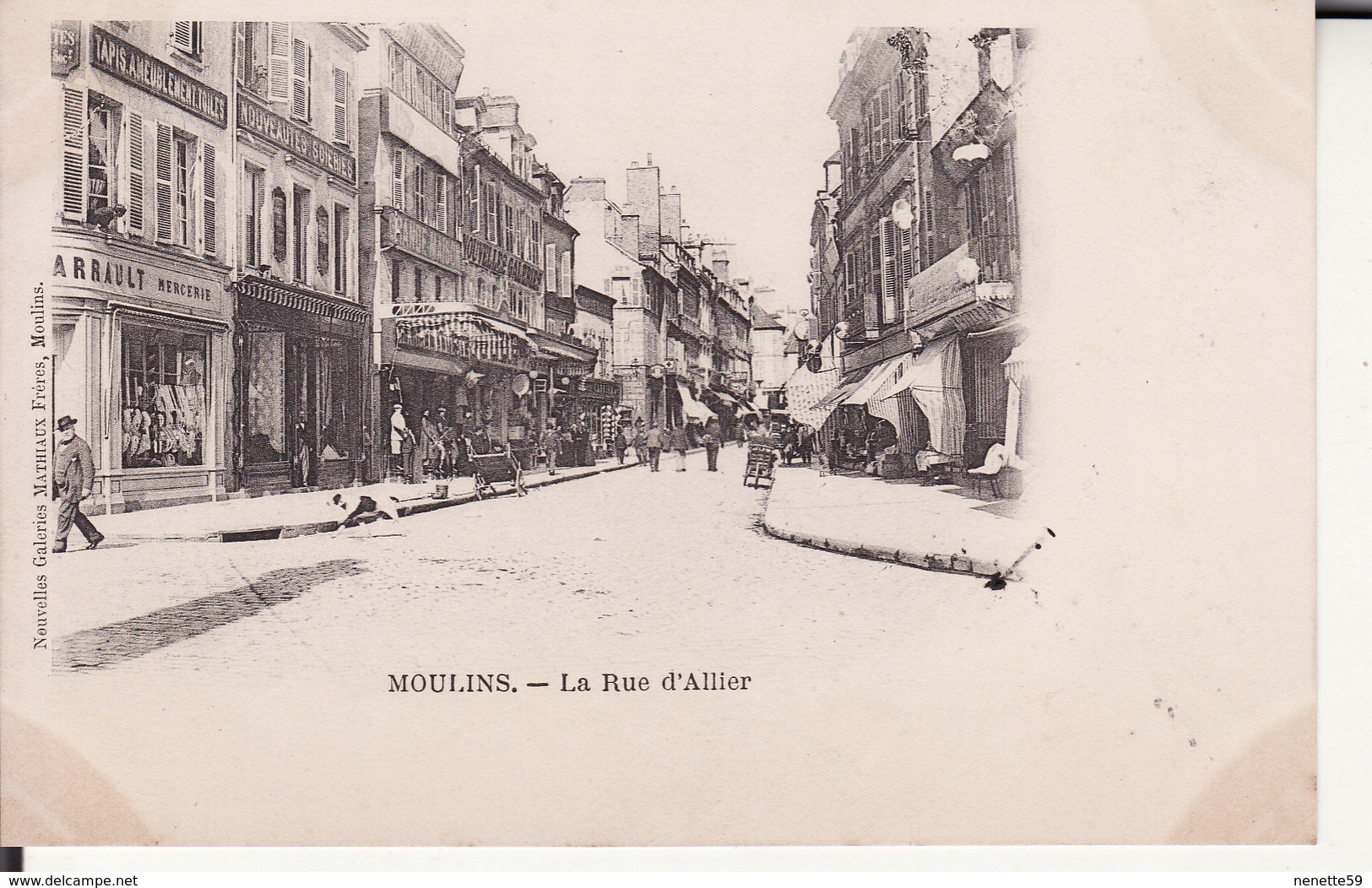 CPA 03 -- MOULINS - La Rue D' Allier + Commerces + Animation ( Dos NON Divisé ) - Moulins