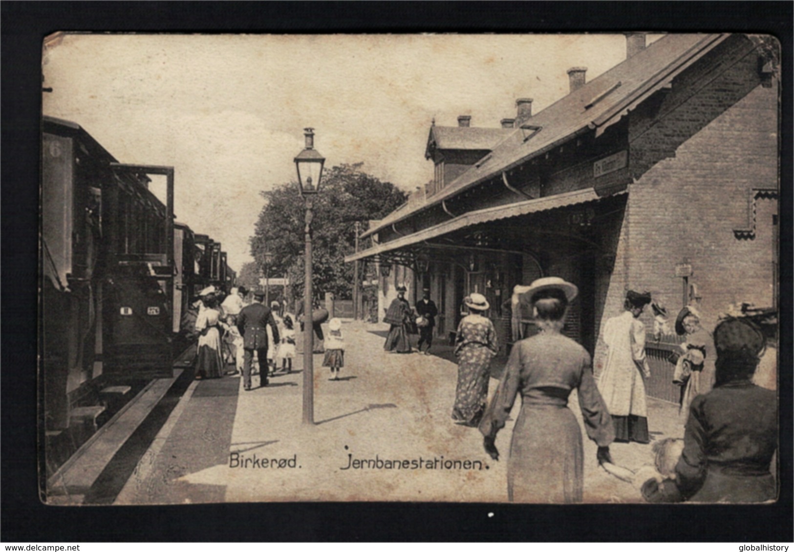 DE2382 - DENMARK - BIRKERØD - JERNBANESTATIONEN - RAILWAY STATION - 2nd QUALITY - Dänemark