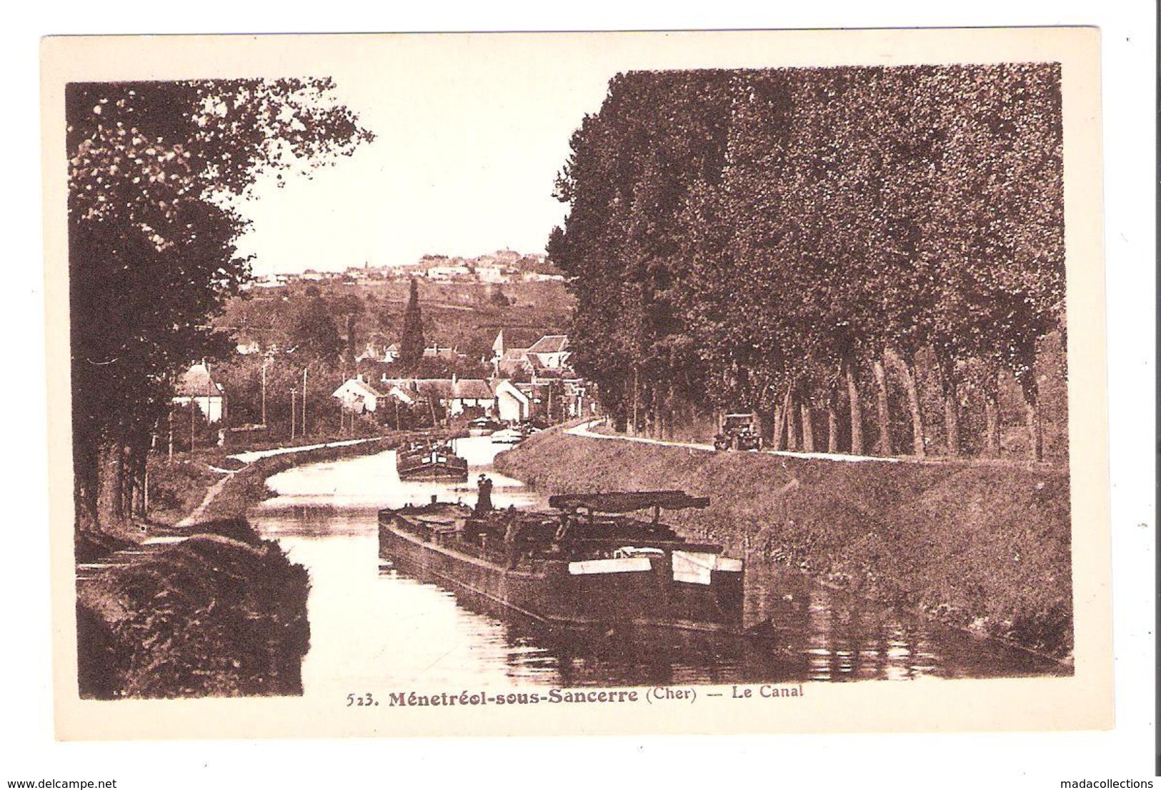 Péniches à Ménetréol Sous Sancerre (18 - Cher) Le Canal - Embarcaciones