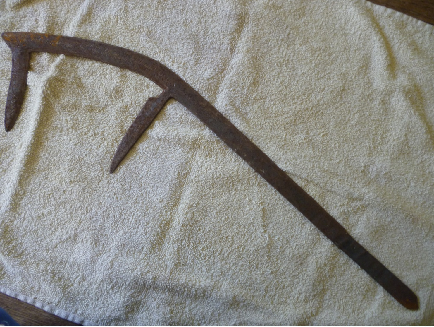 Couteau De Jet , Provenant De Laka Au Tchad , Acier Forgé , Trés Acérée , Longueur 59 Cm , Largeur 14 Cm - Armes Blanches